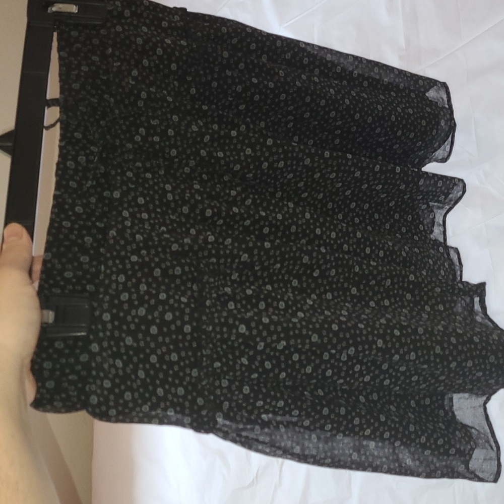 [NWT] Old Navy Ditsy Floral Black & Grey Tiered Mini Skirt - Fully Lined (Small) - Picture 16 of 16